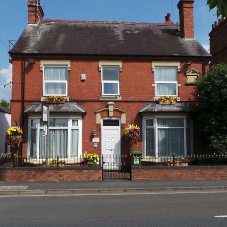 Victoria Villa Bed And Breakfast Stourport-on-Severn Exterior photo