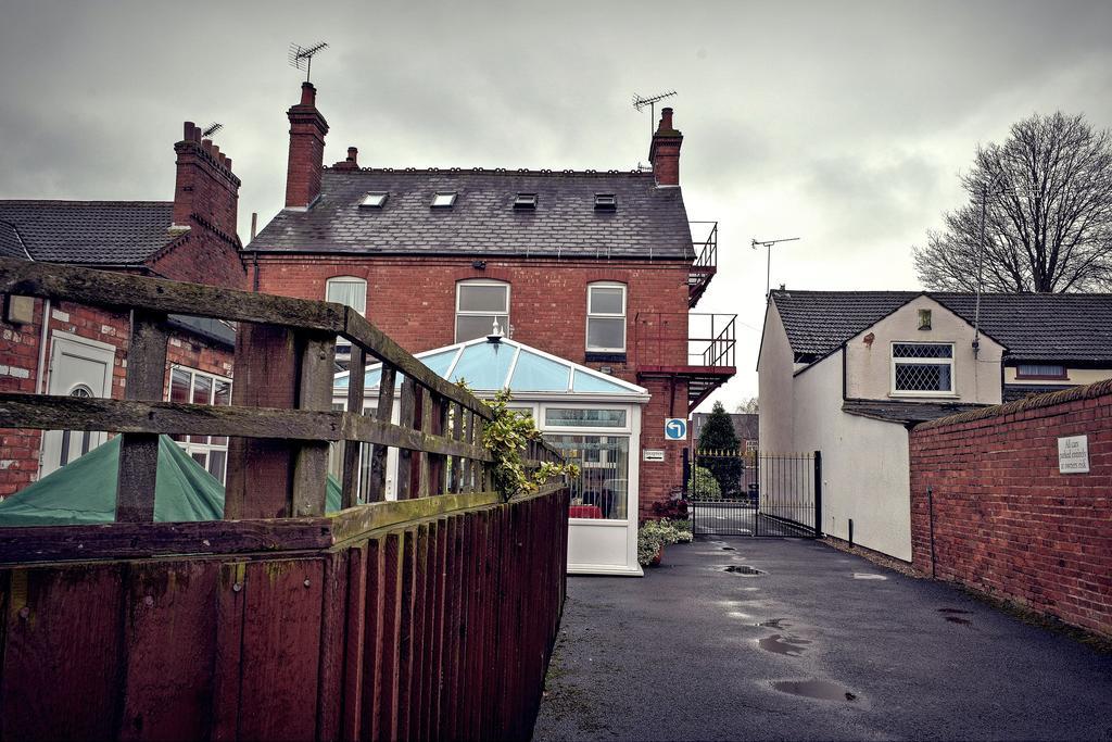 Victoria Villa Bed And Breakfast Stourport-on-Severn Exterior photo